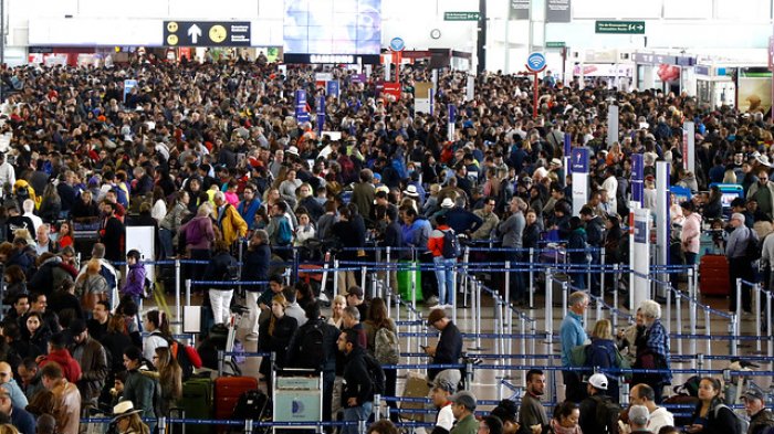 Aerolíneas informan sobre los vuelos que fueron cancelados y reprogramados para este lunes
