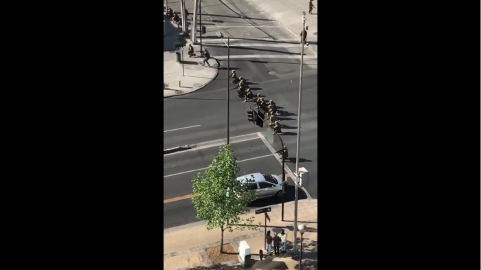 Los registros que evidencian el operativo de guerra desplegado por militares en Apoquindo