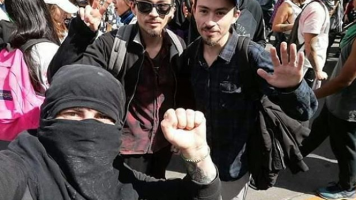 Hermanos Gavilán sorprendieron a los manifestantes tras marchar por las calles de Concepción