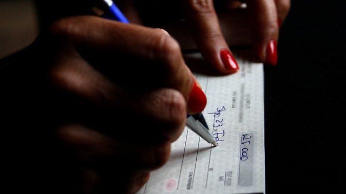 La banca sigue con problemas y surgen inconvenientes para cobrar cheques