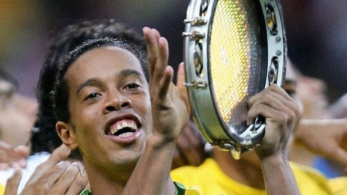 Ronaldinho no viene a Chile