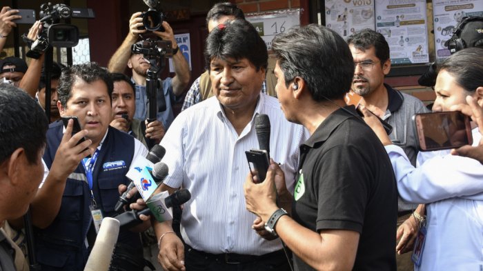 Evo Morales asegura que ganó la primera vuelta presidencial pese a denuncias de fraude