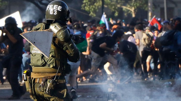 Qué hacer para enfrentar los efectos de los gases lacrimógenos (los animales también los sufren)