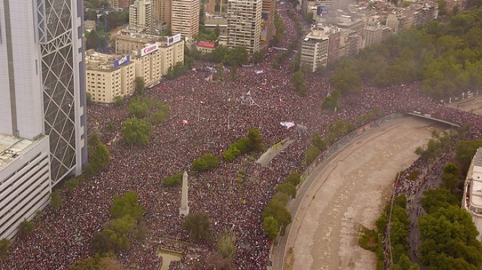 Así fue el minuto a minuto de la histórica manifestación en Plaza Italia