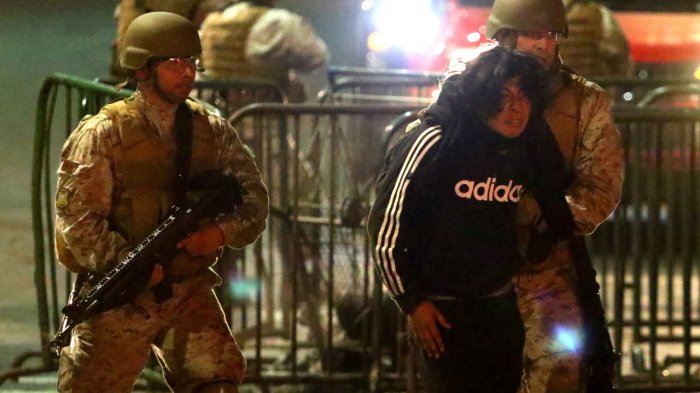 Abuso policial y militar: Las graves denuncias contra uniformados que indignaron a Chile