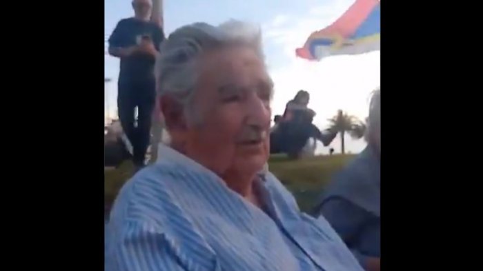 “Están haciendo un sacrificio enorme”: El mensaje que Pepe Mujica le dedicó al pueblo chileno
