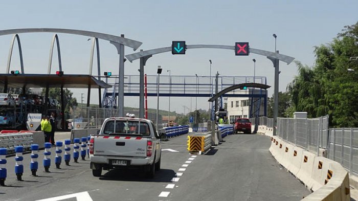 Gobierno llega a acuerdo con autopistas urbanas y elimina reajuste de 3,5% anual al TAG