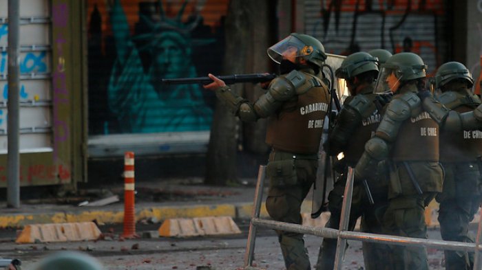 INDH presenta querella contra Carabineros y exige poner fin al 