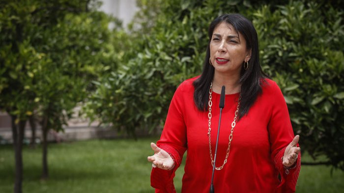 Karla Rubilar critica la práctica 