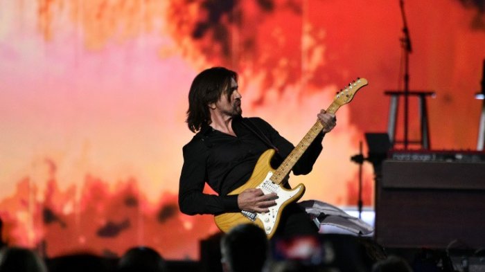 Latin Grammy: Mon Laferte y Cami fueron parte de homenaje a Juanes, ganador a Persona del Año 2019