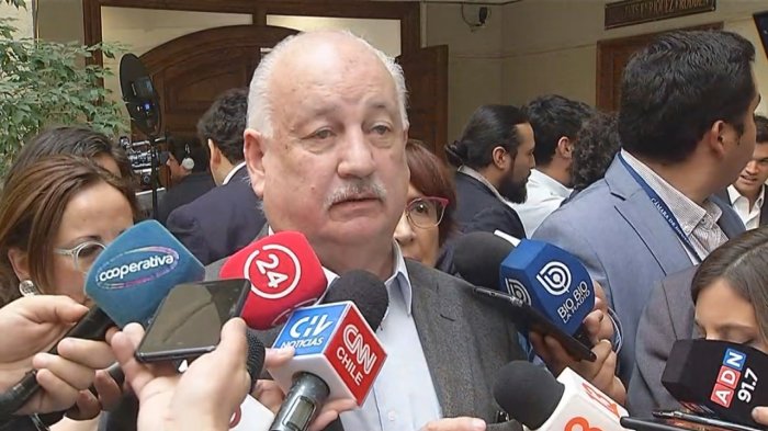 El PC participará en el plebiscito para una nueva Constitución pese a no ser parte del acuerdo