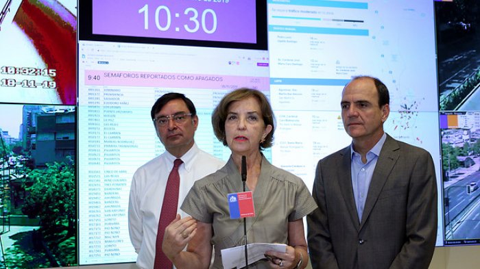 Anuncian plan de recuperación de semáforos: se priorizarán 78 puntos críticos en la Región Metropolitana