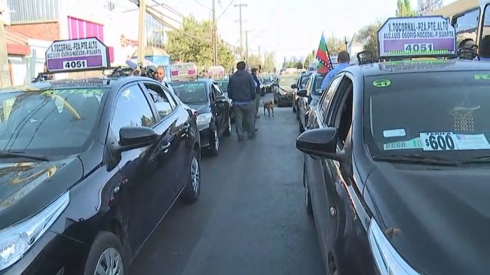 Colectiveros de Puente Alto protestarán en Plaza Italia por el impuesto específico de combustible