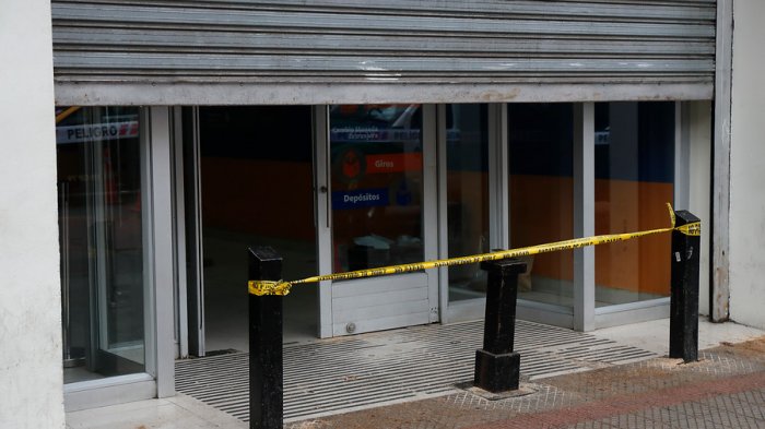 Delincuentes robaron $180 millones desde sucursal bancaria en Conchalí