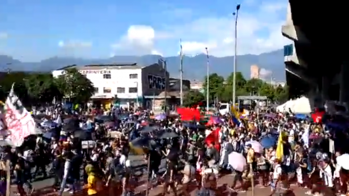 Manifestantes en Colombia cantaron 