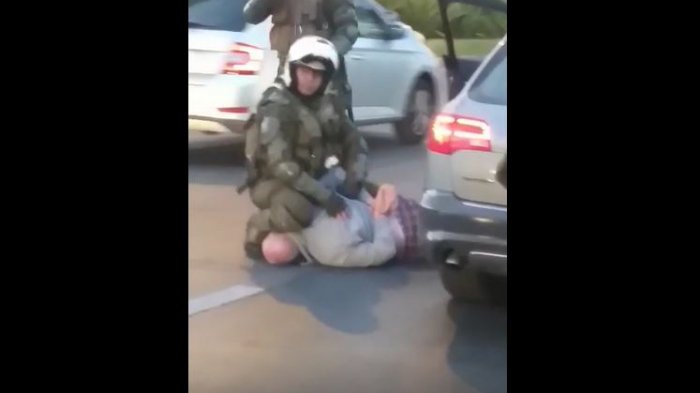 Hombre fue detenido tras disparar durante manifestación en Portal La Dehesa