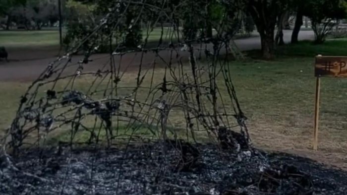 Figura del “Negro Matapaco” amaneció completamente quemada