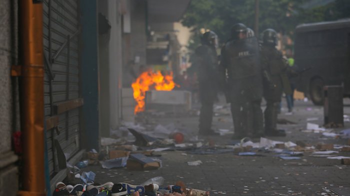 Balance de Carabineros: 28 lesionados y 792 detenidos se registraron tras jornada de manifestaciones en el país