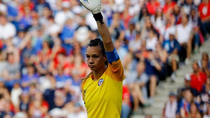 Christiane Endler es elegida como la quinta mejor arquera del mundo