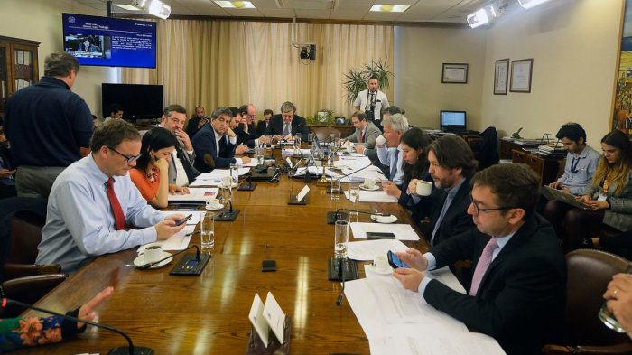 Comisión de Trabajo aprueba iniciativa que propone sueldo mínimo de $550 mil brutos