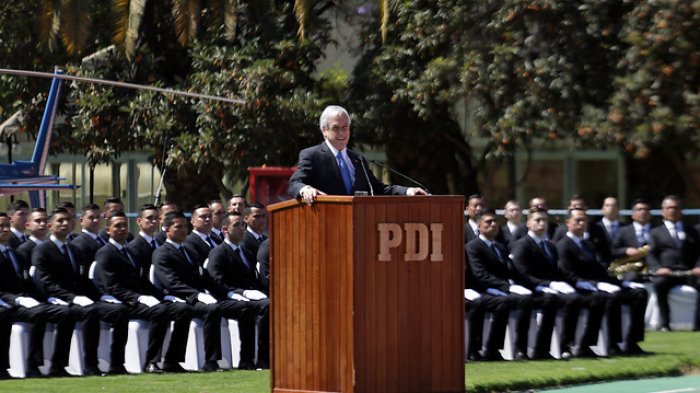 Piñera participa de graduación de la PDI: 