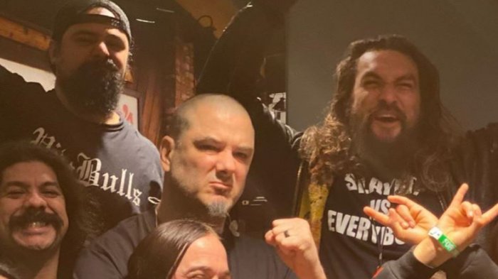 Jason Momoa se unió a Phil Anselmo para interpretar el clásico de Pantera 
