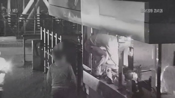 “Se parece a mi hijo”: Madre delató casualmente al segundo imputado por incendio en estación La Granja