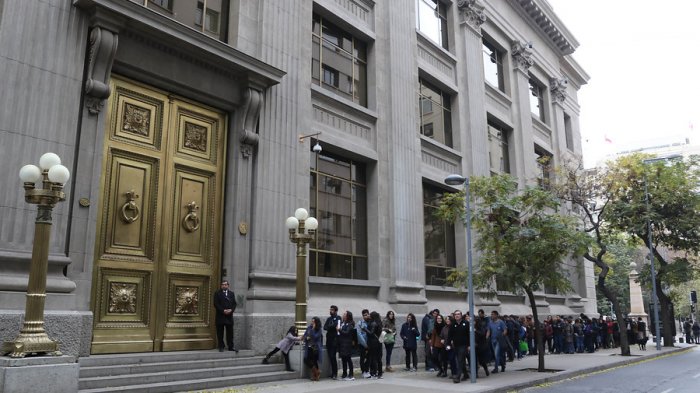 IPoM: Banco Central recortó proyecciones de crecimiento y anticipó caída en la inversión