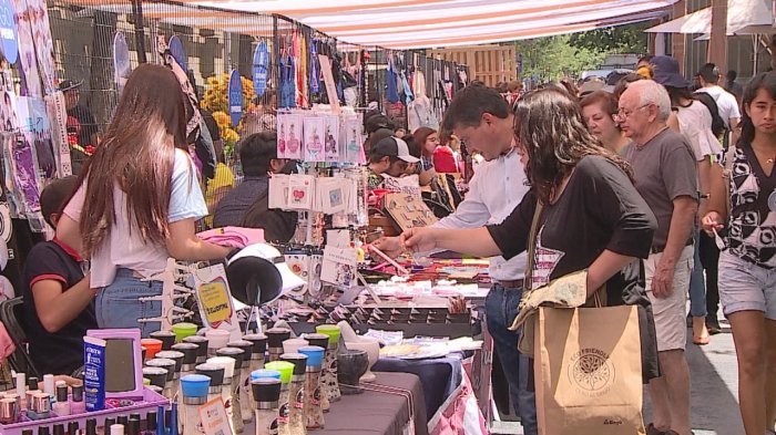 Hasta el 3 de enero: Ferias navideñas para pymes se instalan en las calles desde esta semana
