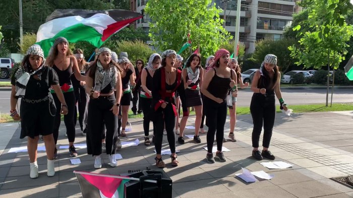 Jóvenes chileno-palestinas interpretaron 