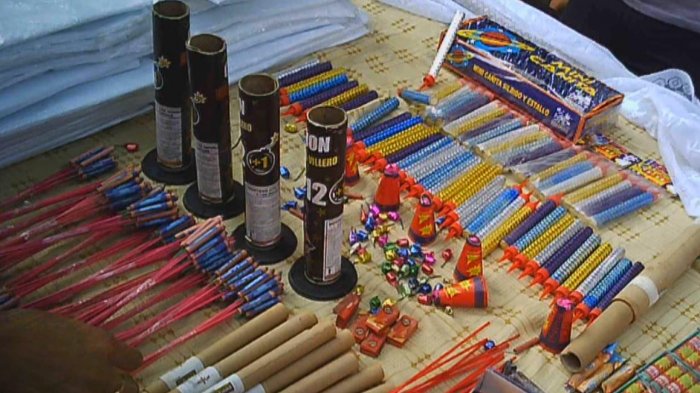 Pese incautación policial, continúa la venta ilegal de fuegos artificiales en Meiggs