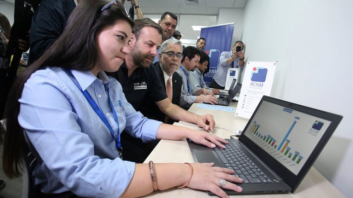 La Asociación Chilena de Municipalidades y USACH presentan centro de cómputos para la consulta ciudadana
