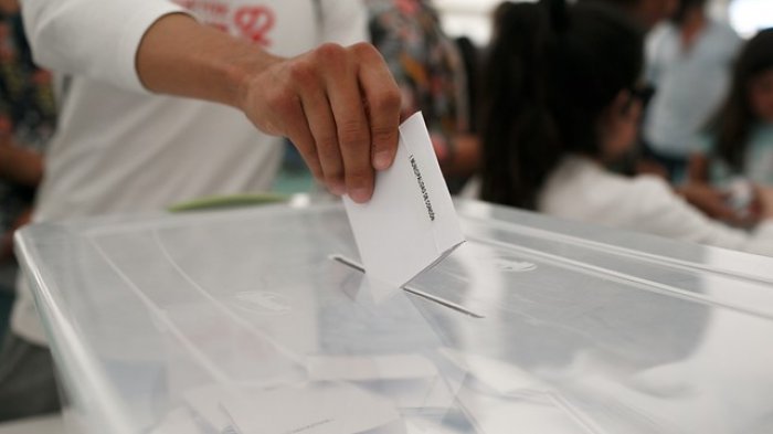 Alta participación en consulta ciudadana revela preferencia por nueva Constitución