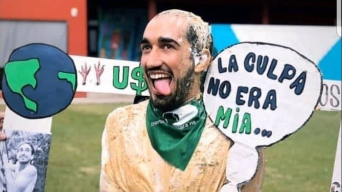 No fue expulsado: La sanción al estudiante que festejó su titulación riéndose de las víctimas de femicidio