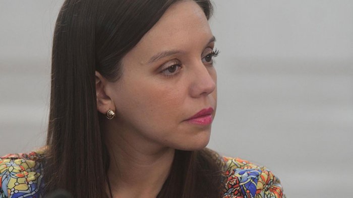 Camila Flores responde a acusaciones de su ex chofer: Asegura que son falsas y tomará acciones legales