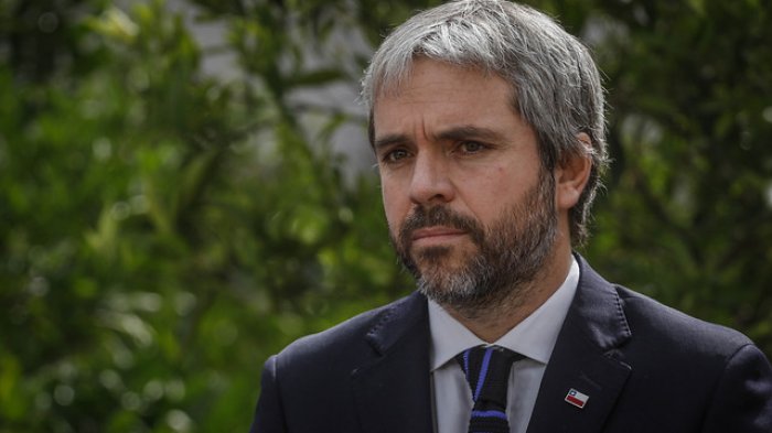 Ministro Blumel entregó su declaración ante la Fiscalía por caso Gustavo Gatica