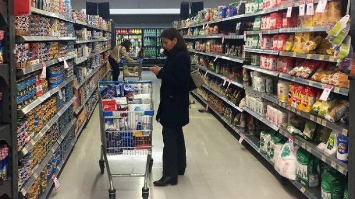 Denuncian falsos concursos de supermercados: Ofrecen gift cards gratis por WhatsApp