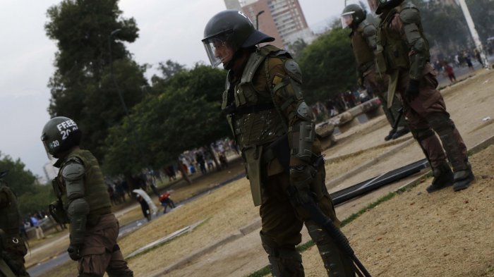Intendente metropolitano advierte copamiento de mil carabineros ante manifestación en Plaza Italia