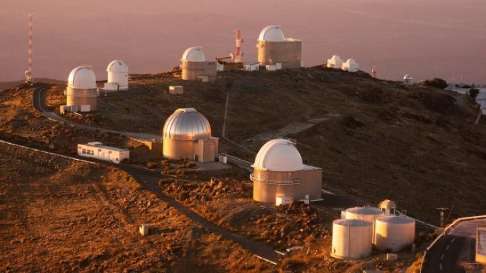 Descubren tres nuevos planetas con instrumentos de los observatorios La Silla y Las Campanas