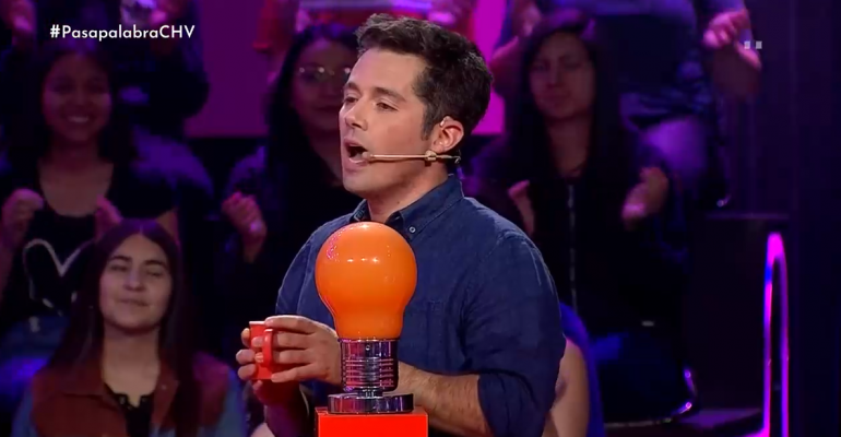 Humberto Sichel sorprendió al cantar 