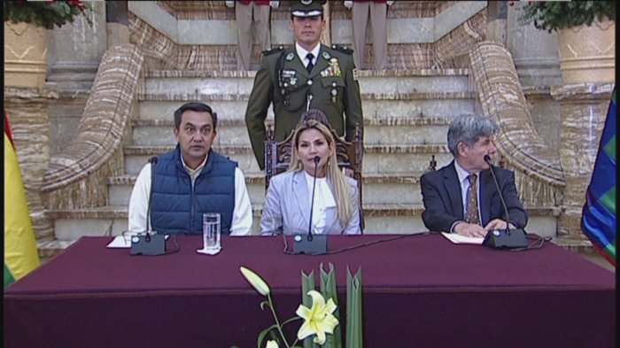 Gobierno de Bolivia expulsa a embajadora de México y a dos diplomáticos españoles