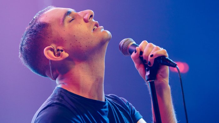 Esenciales de la década: Billboard destaca a dos chilenos en ranking de música latina