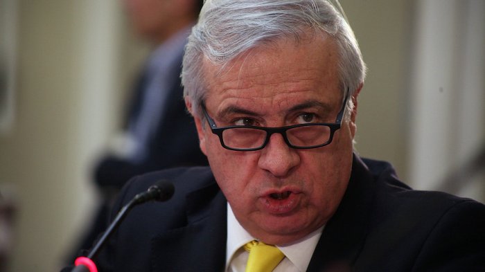 Ministro Mañalich dice que traumas oculares por objetos contundentes son 