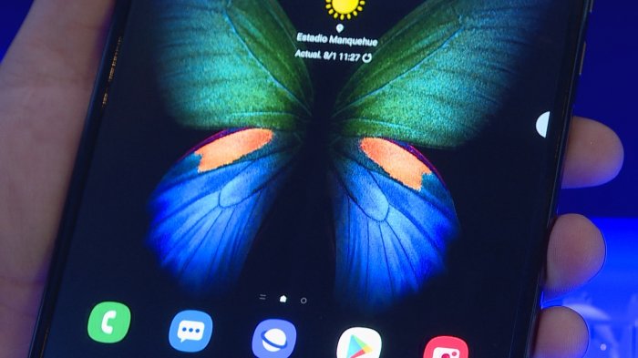 Flexibilidad e innovación: Llega a Chile el primer smartphone plegable del mercado