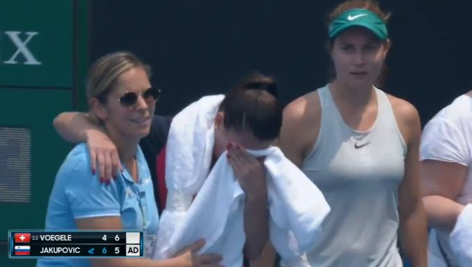 Tenista se retiró del Abierto de Australia: No podía respirar por la contaminación