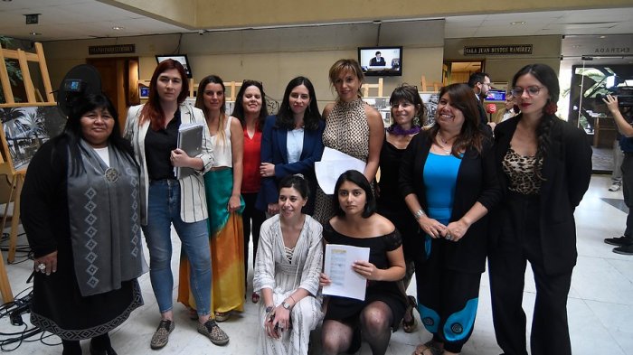 56 diputadas de oposición firmaron solicitud para interpelar a ministra Isabel Plá
