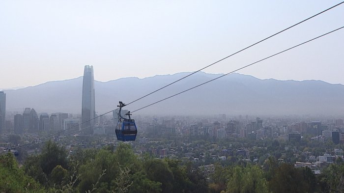 El cielo de Santiago vuelve a cubrirse con el humo que proviene de los incendios en Australia