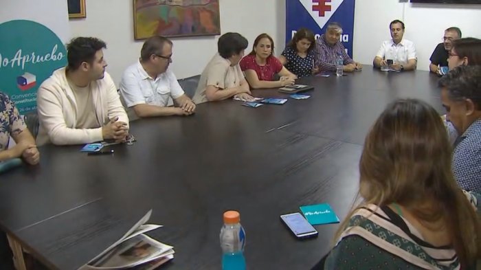 Dirigentes de la Democracia Cristiana se reúnen para coordinar campaña a favor de una Nueva Constitución
