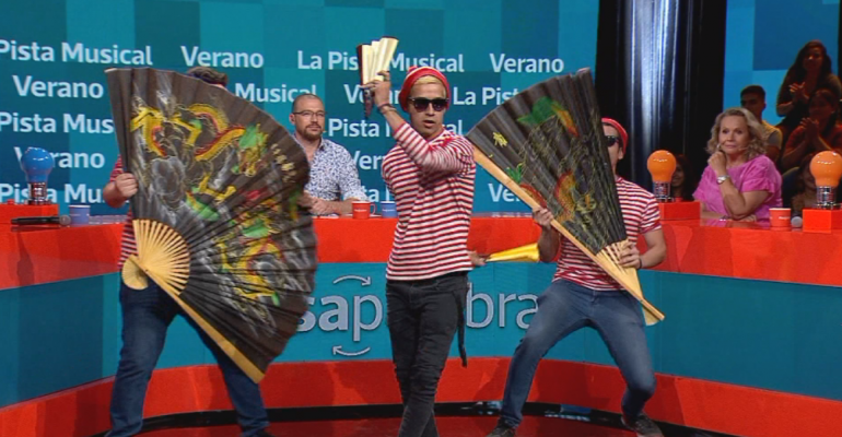 Los Wallys realizaron atrevida performance por respuesta de participante en Pasapalabra