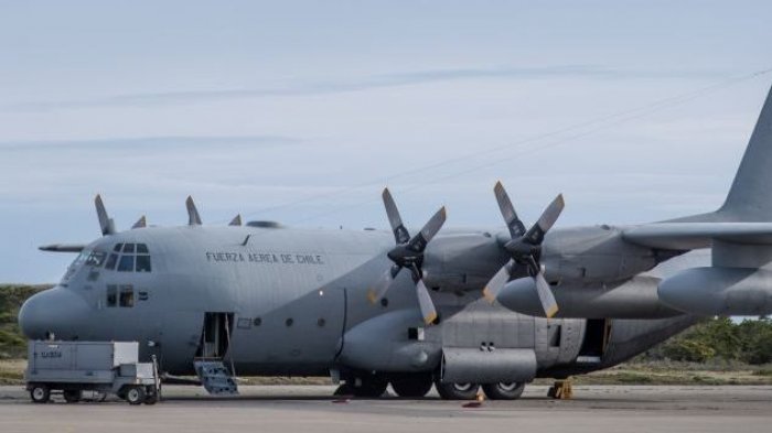 Familiares de una de las víctimas presentaron primera querella por accidente de avión Hércules de la FACh